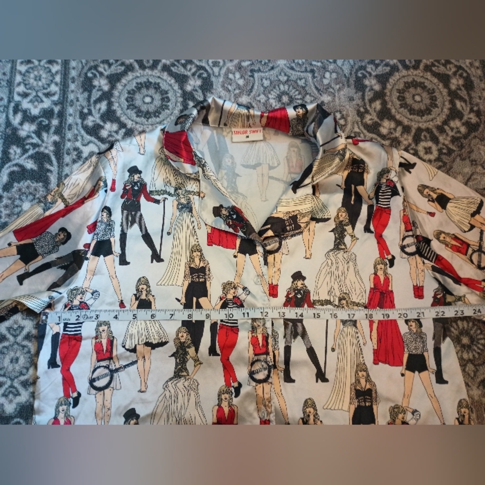 Taylor Swift Red Eras Button Up Satin Top Medium Taylors Version Graphic Swiftie - Picture 9 of 10